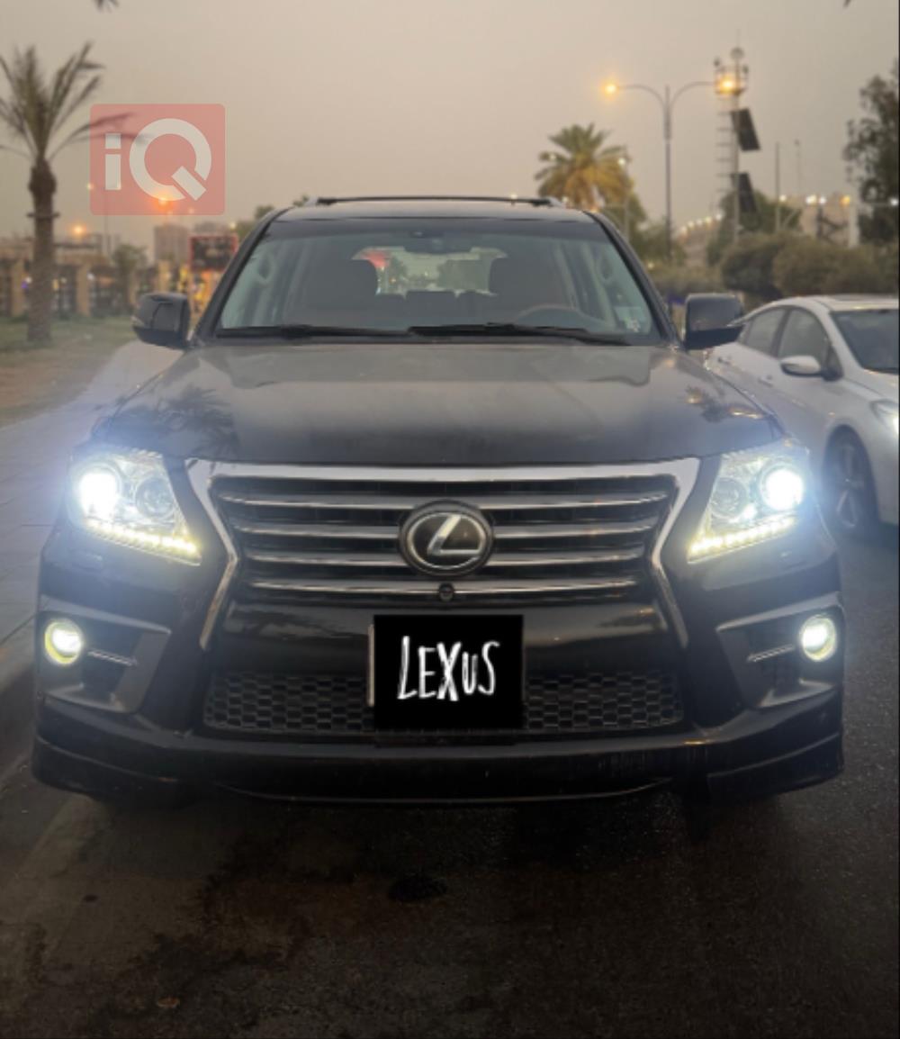 Lexus LX